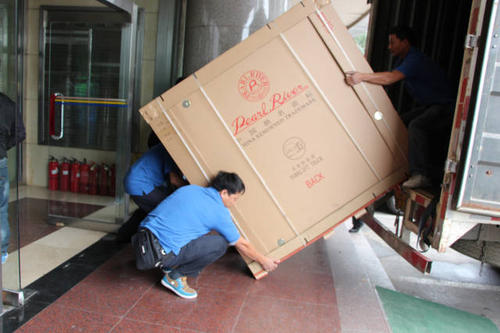 龙海钢琴贵重工艺品无忧运